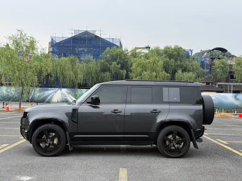 Land Rover Defender 110 P400 X-DYNAMIC HSE