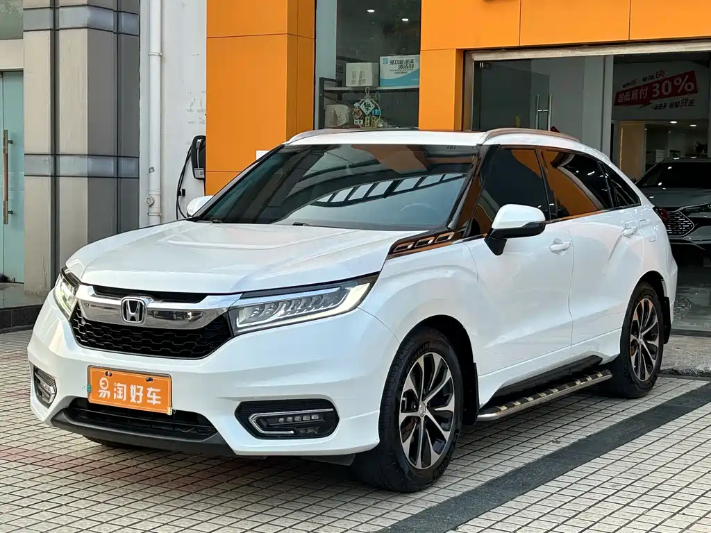 Avancier 240 TURBO 2 WD Premium