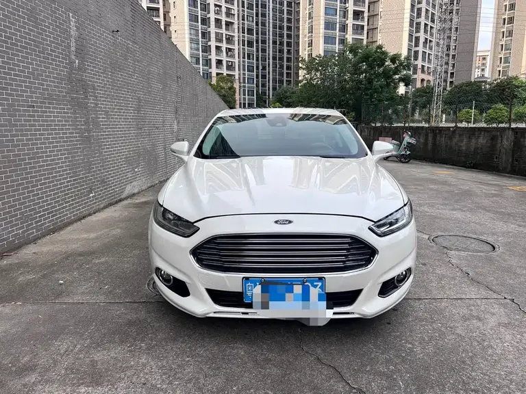Ford Mondeo 2.0 L GTDi240 Luxury Sport