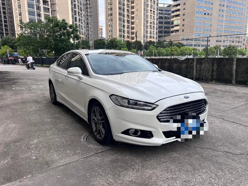 Mondeo 2.0 L GTDi240 Luxury Sport