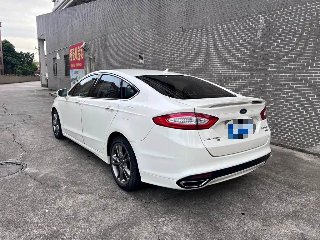 Mondeo 2.0 L GTDi240 Luxury Sport