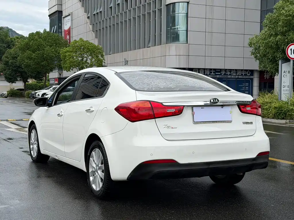 Kia K3 1.6 L Auto GLS