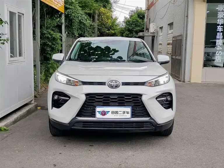 Toyota Wildlander 2.0 L CVT 2 WD Urban