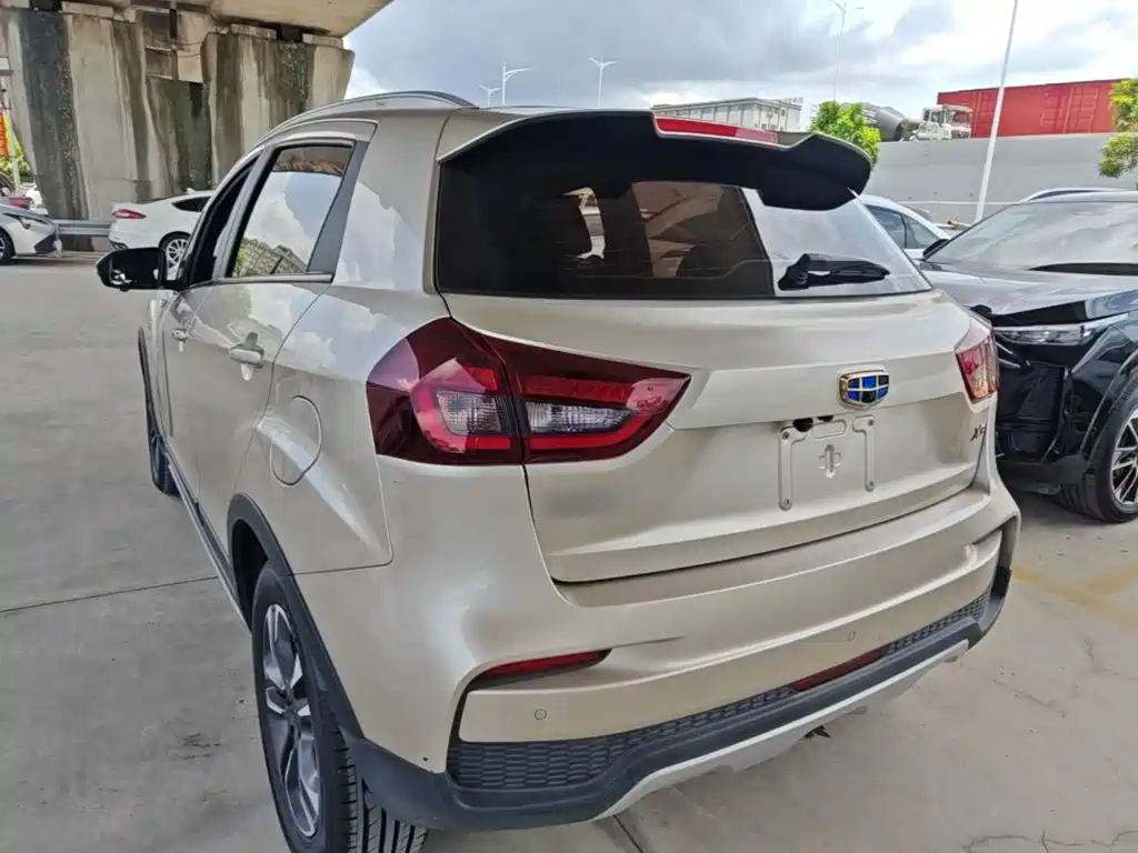 Vision X3 Upgraded 1.5 L CVT Distinguished