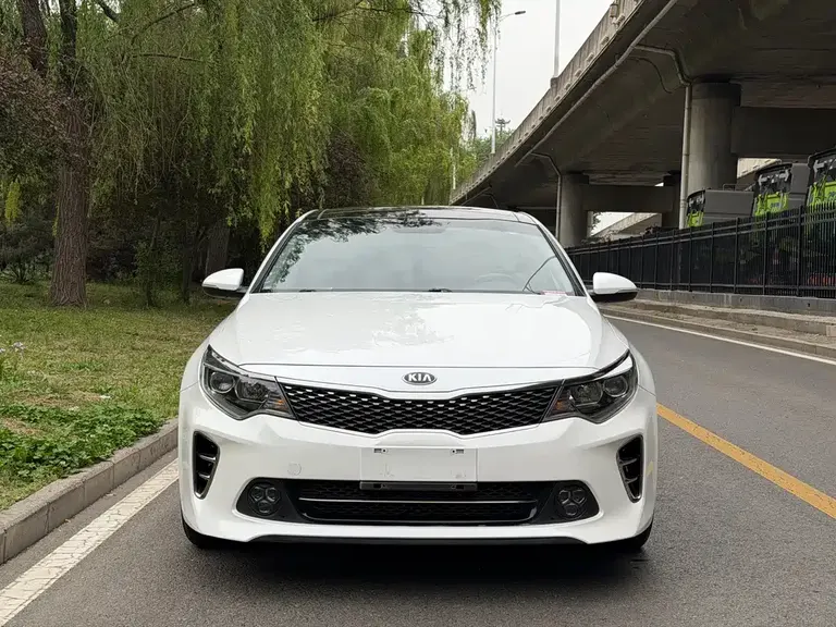 Kia K5 1.6 T Auto LUX