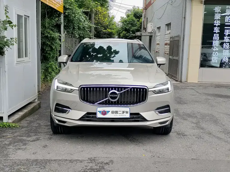 Volvo XC60 T5 4 WD Smart Ease Luxury
