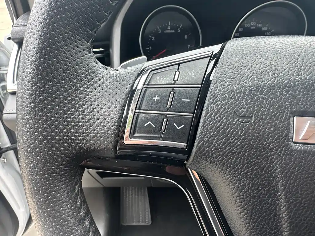 Haval M6 PLUS 1.5 T DCT Luxury Connected