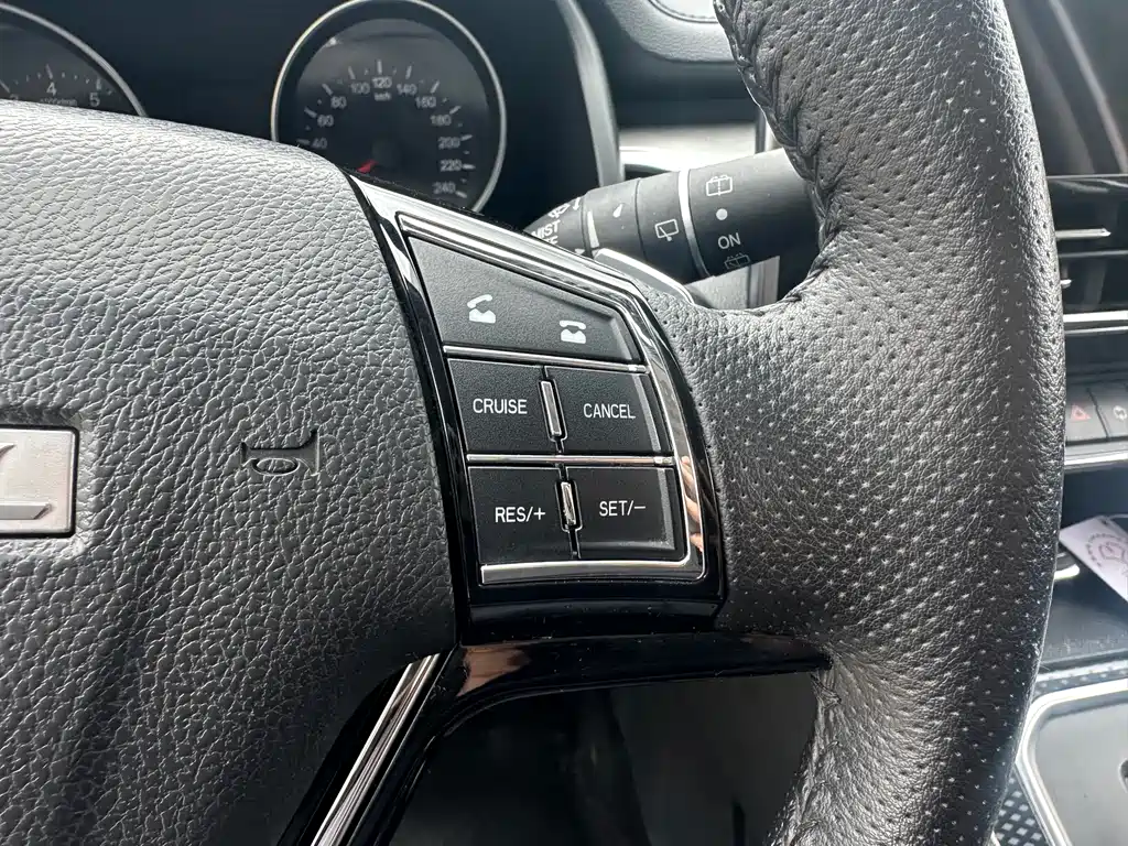 Haval M6 PLUS 1.5 T DCT Luxury Connected