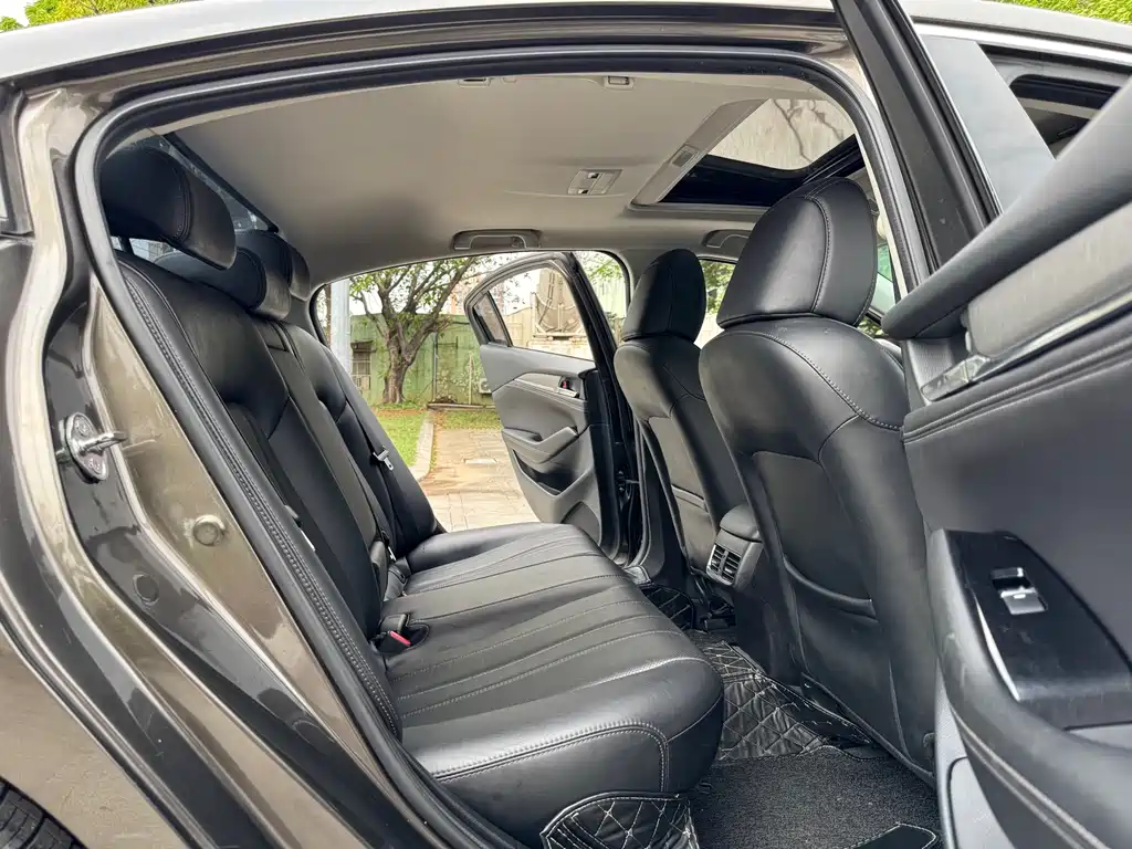 Atenza 2.5 L Blue Sky Sport