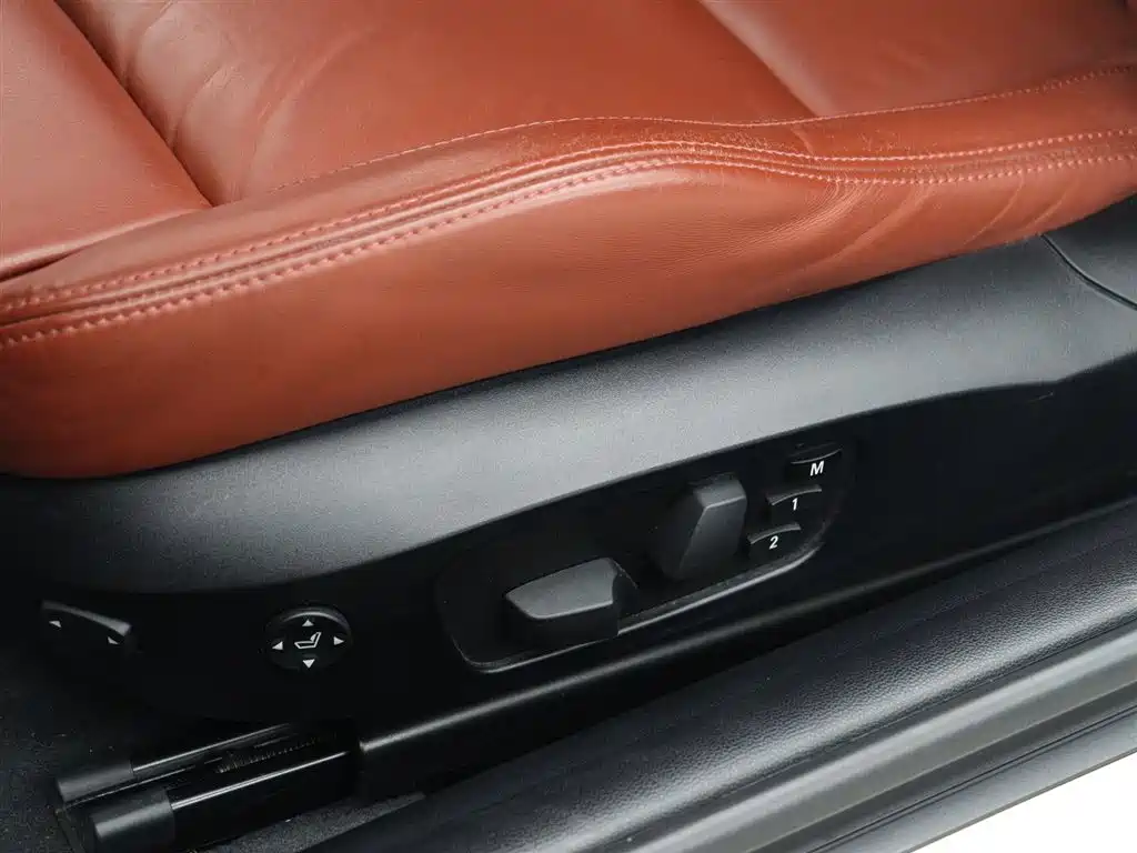 BMW M3 M3 2-door Carbon Fiber Roof