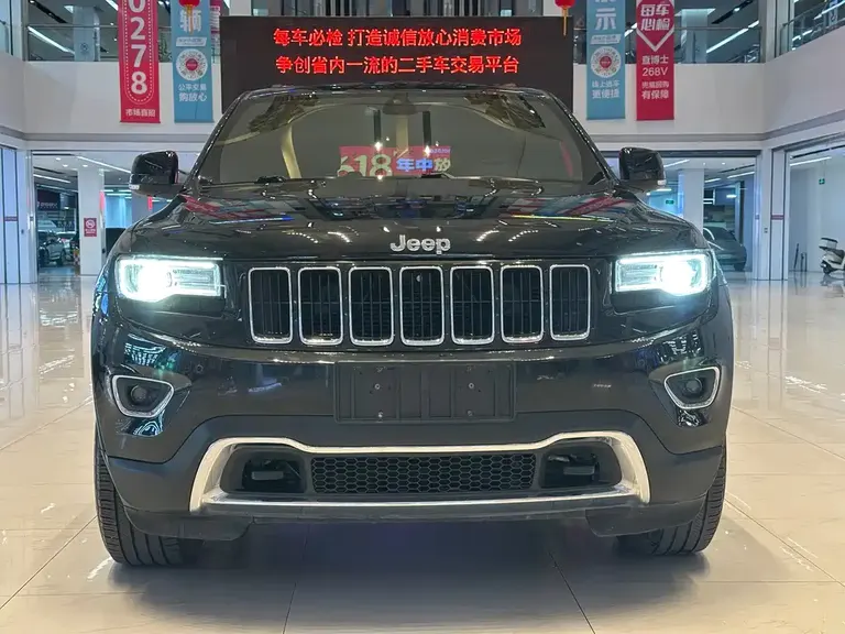 Jeep Grand Cherokee (Import) 3.0 L Comfort Enjoyment Navigation