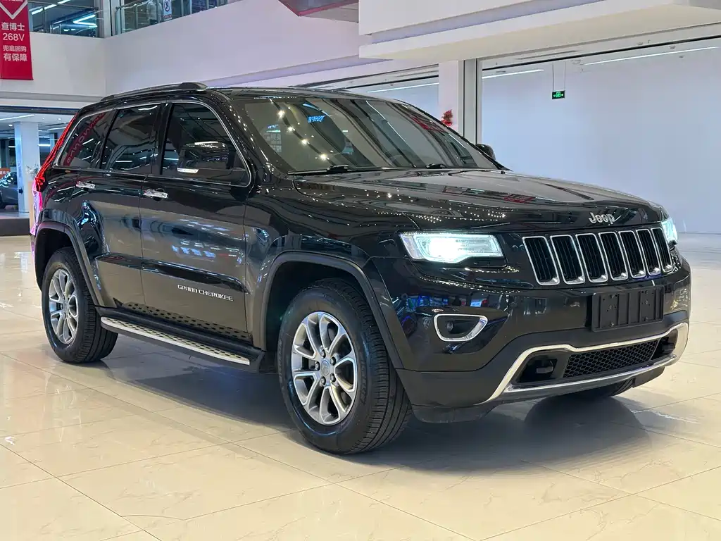 Grand Cherokee (Import) 3.0 L Comfort Enjoyment Navigation