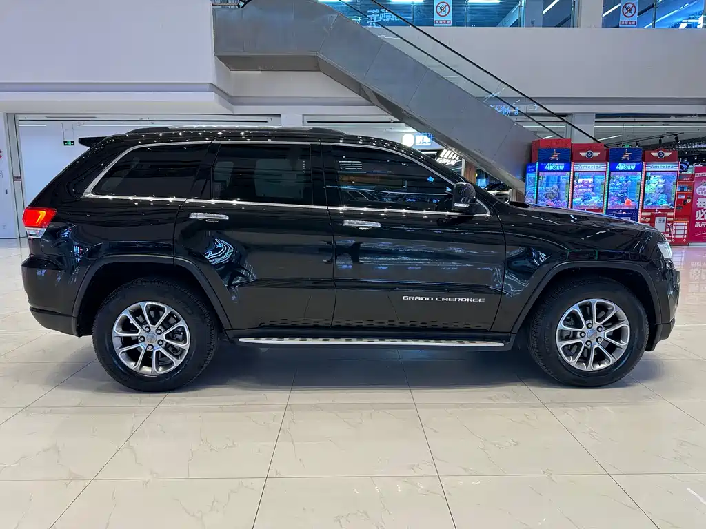 Grand Cherokee (Import) 3.0 L Comfort Enjoyment Navigation