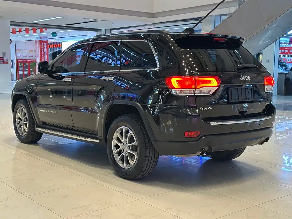 Grand Cherokee (Import) 3.0 L Comfort Enjoyment Navigation