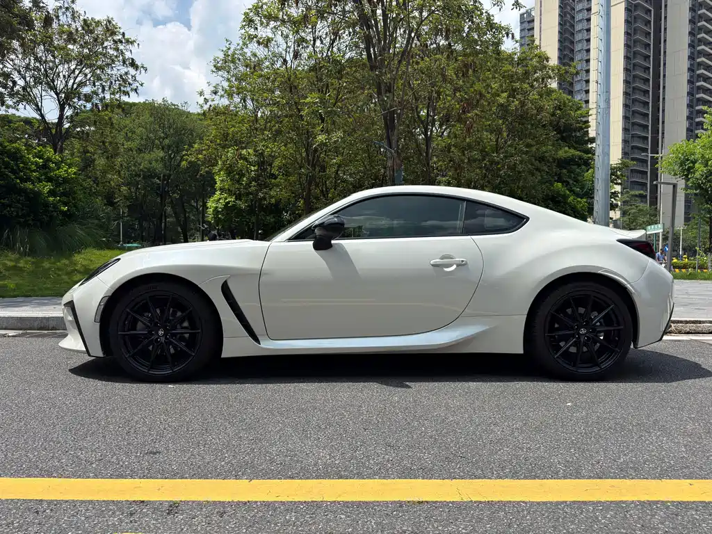 Toyota 86 GR 86 2.4 L Manual