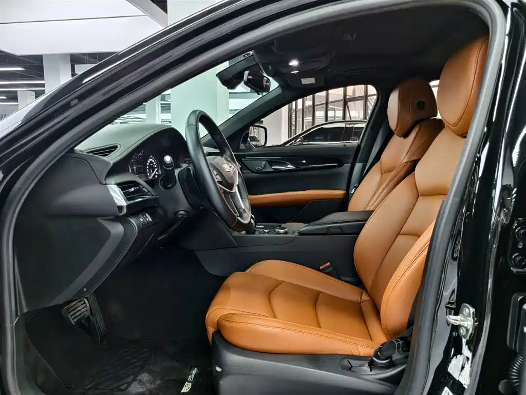 Cadillac CT6 28 T Fashion