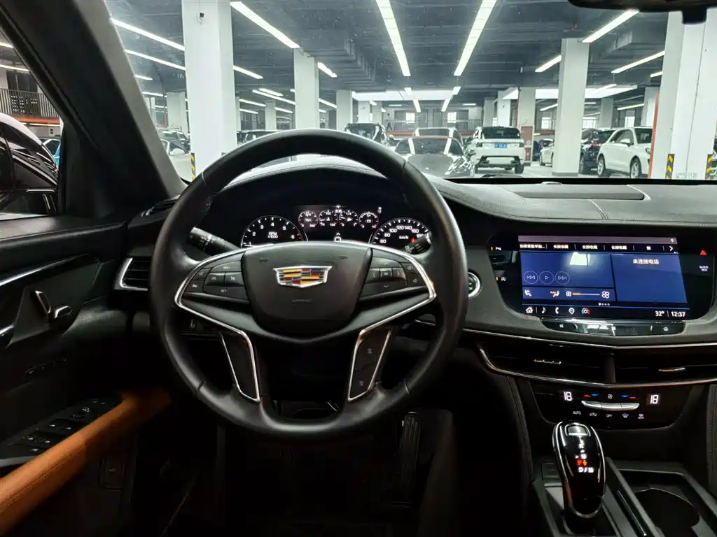 Cadillac CT6 28 T Fashion