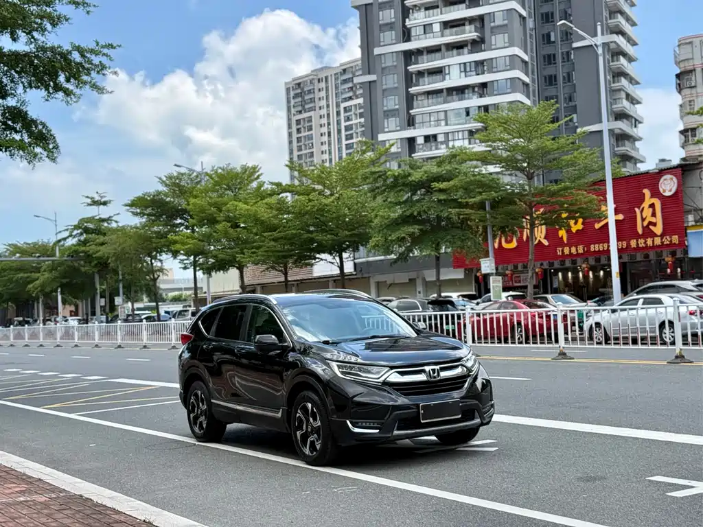 Honda CR-V 240 TURBO CVT 4 WD Distinguished