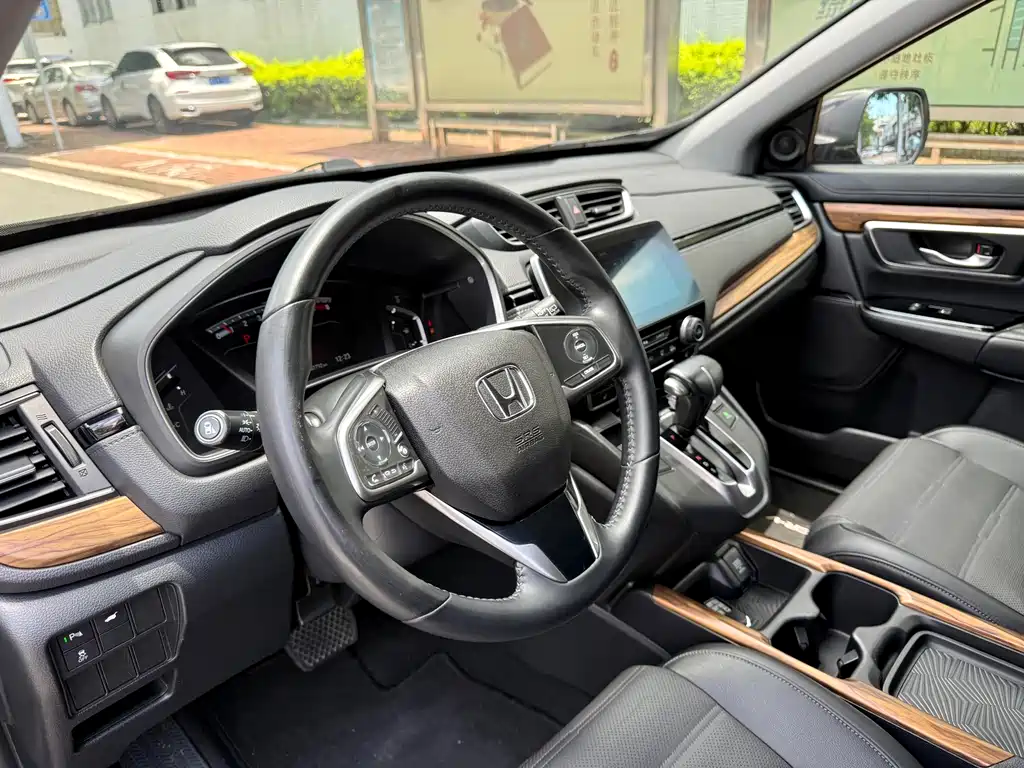 Honda CR-V 240 TURBO CVT 4 WD Distinguished