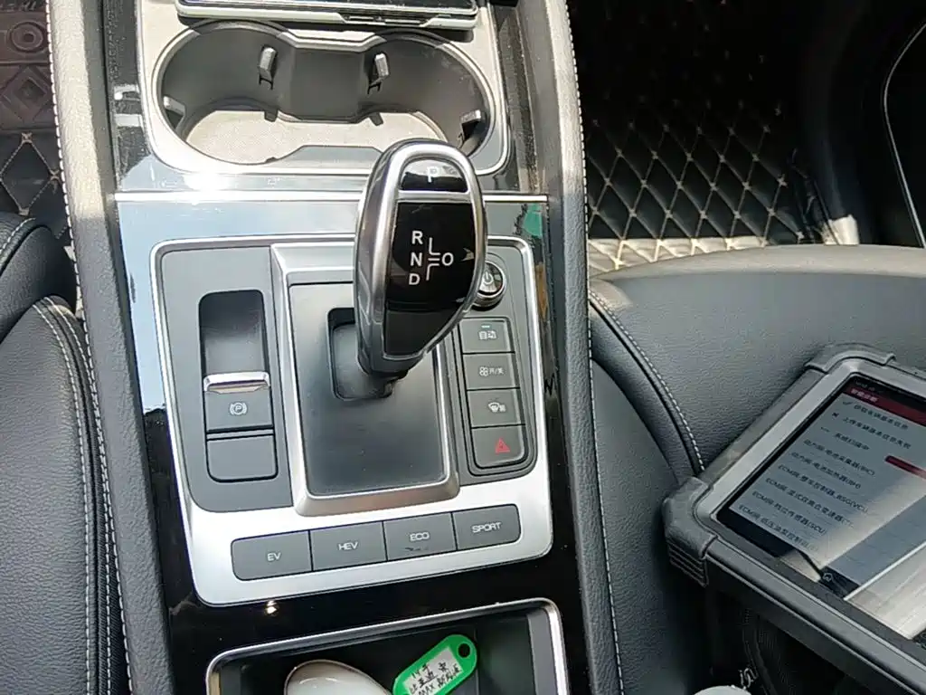 Song MAX NEV 宋MAX新能源 2019款 DM 1.5 T 智联致进型 7座 国VI