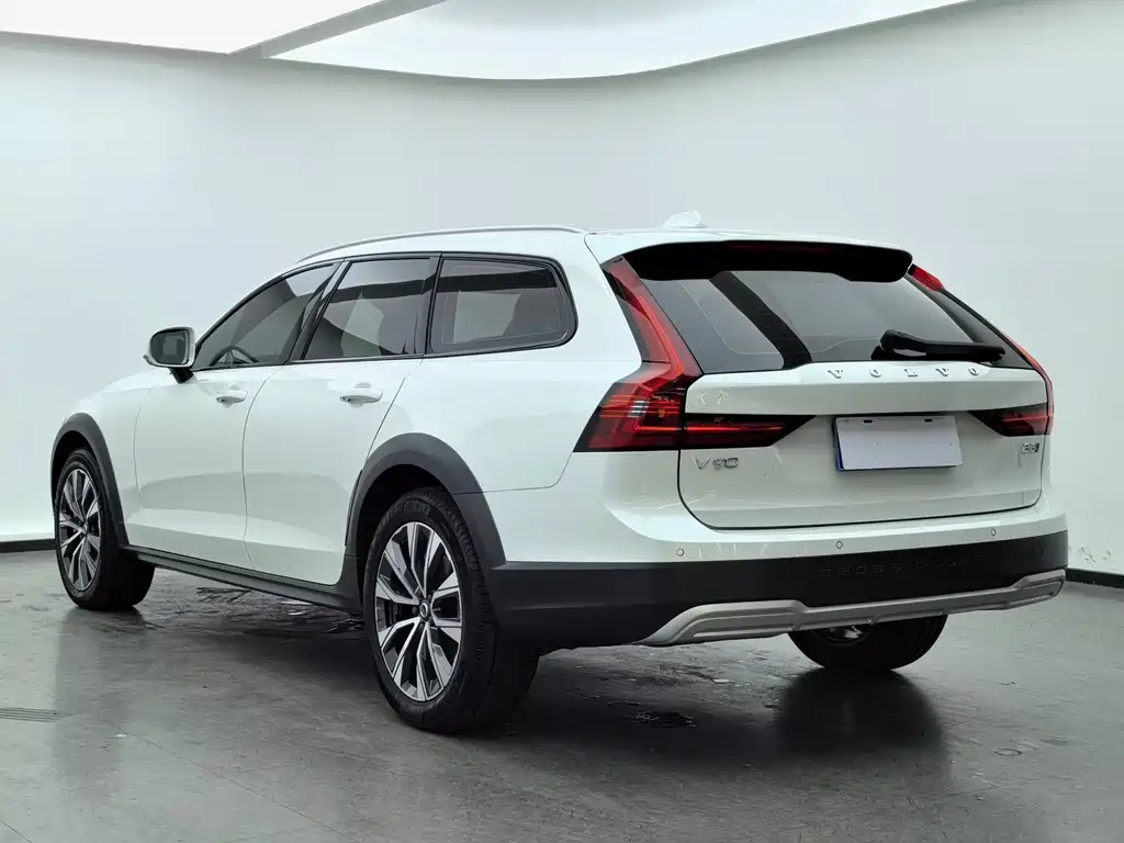 Volvo V90 Cross Country B5 AWD Smart Vision
