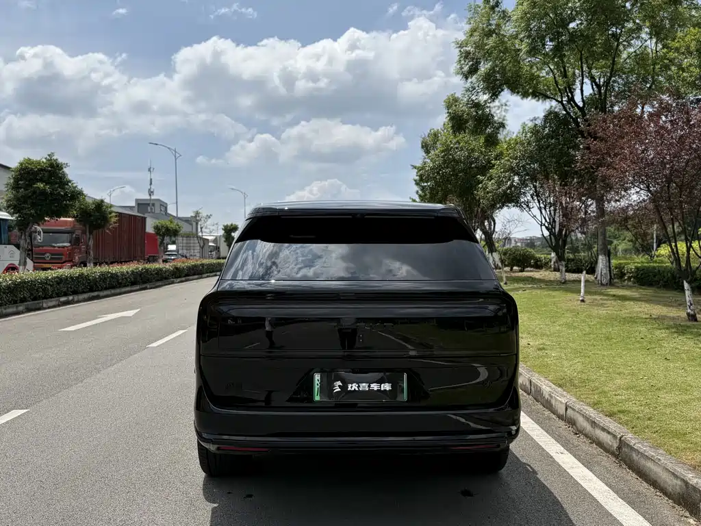 Zeekr 9 X Black Shine 70 kWh