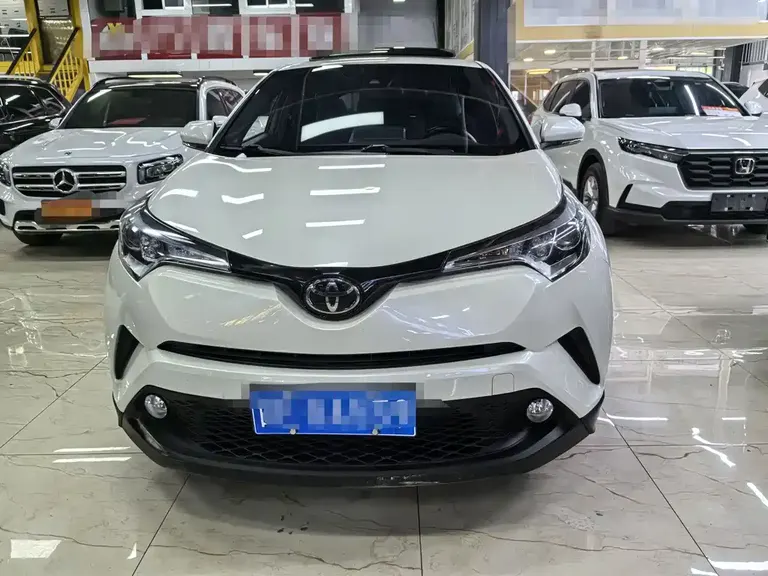 Toyota C-HR 2.0 L Leading Sunroof CN-V