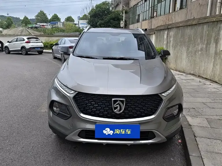 Baojun 510 1.5 L Auto Enjoyment CN-VI
