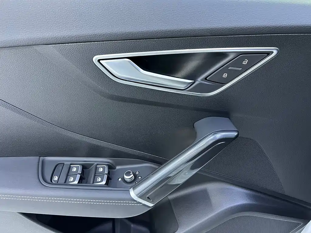 Audi Q2 L 35 TFSI Progressive Elegant