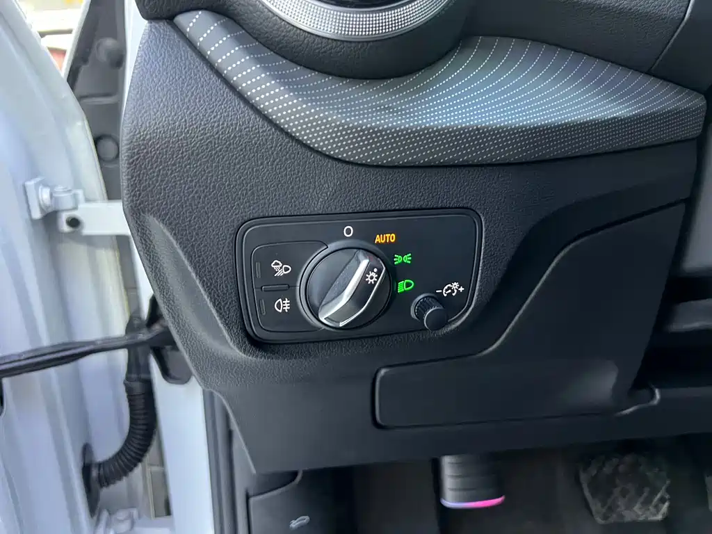 Audi Q2 L 35 TFSI Progressive Elegant