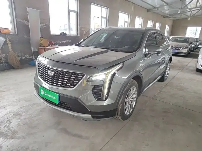 Cadillac XT4 28 T 2 WD Leading