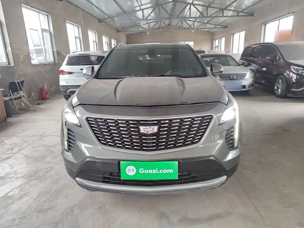 Cadillac XT4 28 T 2 WD Leading