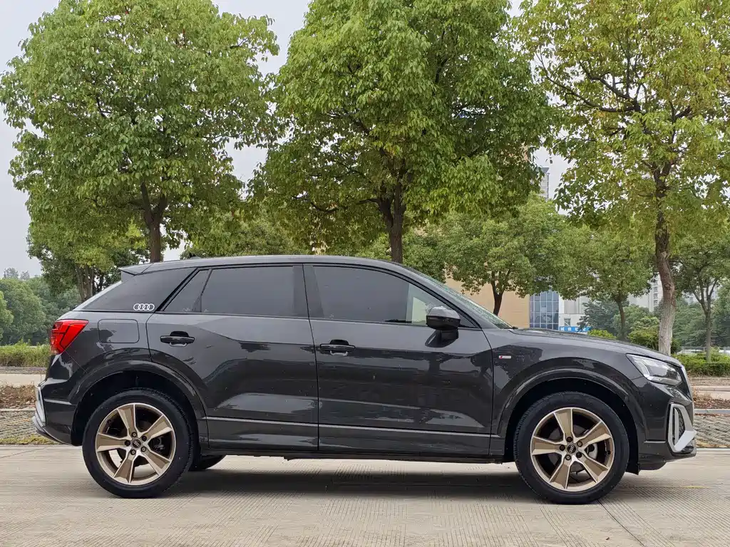 Audi Q2 L 35 TFSI Fashion Dynamic