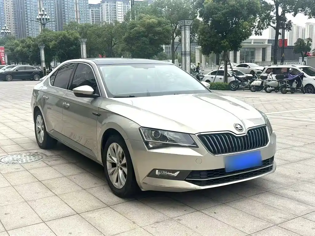 Superb TSI280 DSG Comfort CN-V