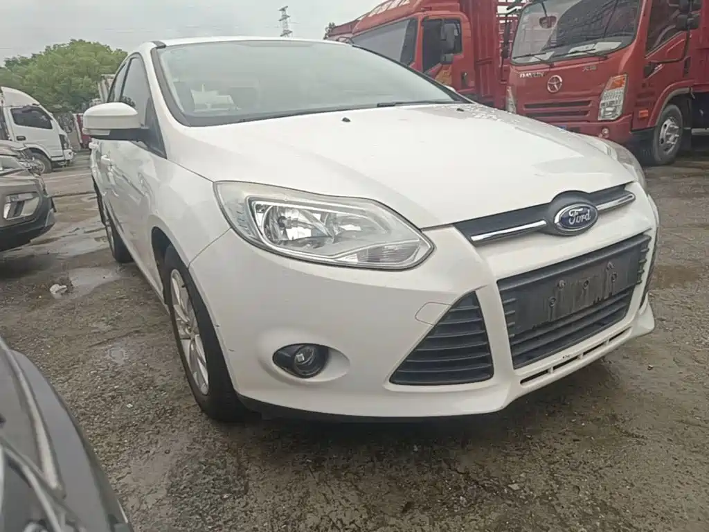 Focus Sedan 1.6 L Auto Comfort