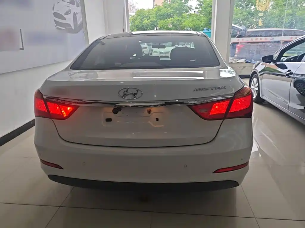 Mistra 1.8 L Auto Intelligent GLS