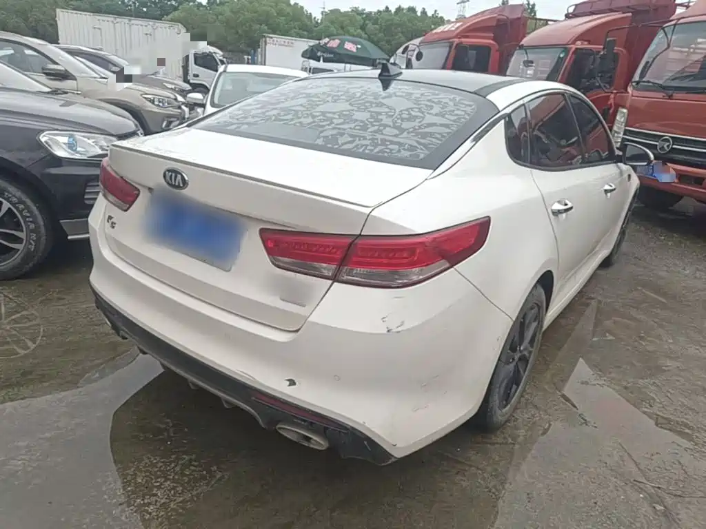 Kia K5 1.6 T Auto LUX