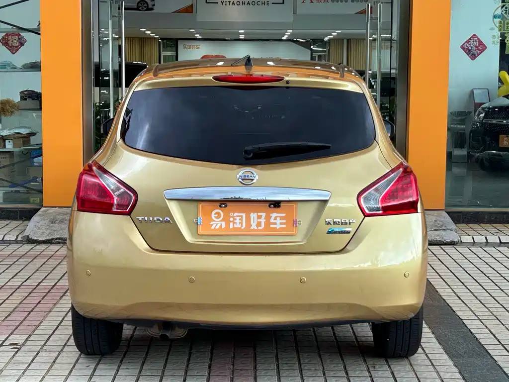Tiida 1.6 L CVT Comfort