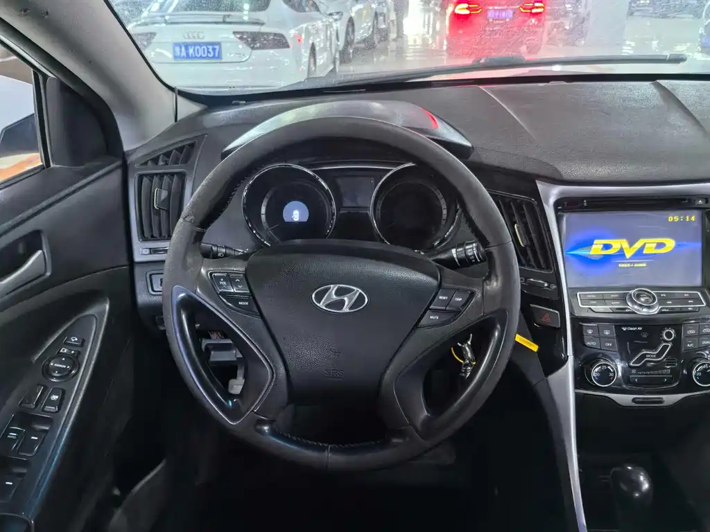 Sonata 2.0 L Auto Leading