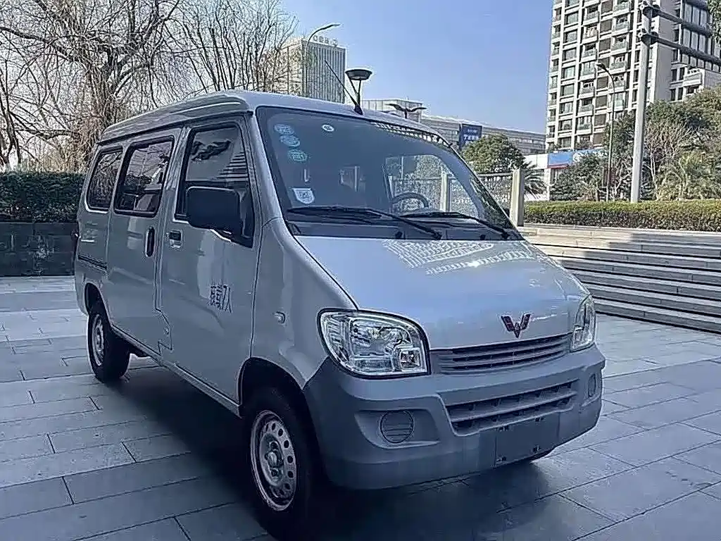 Wuling Zhiguang 1.2 L Utility LSI