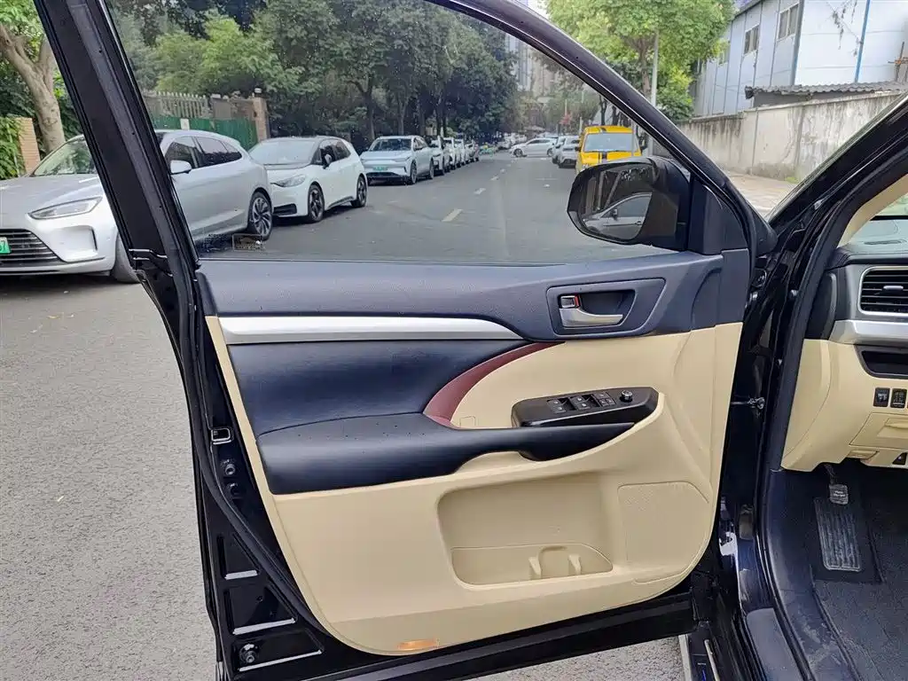 Highlander 2.0 T 2 WD Elite 7-seat