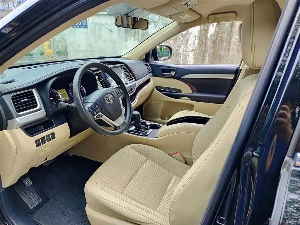Highlander 2.0 T 2 WD Elite 7-seat