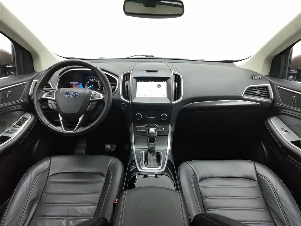 Edge EcoBoost 245 2 WD Grand Sharp 7-seat