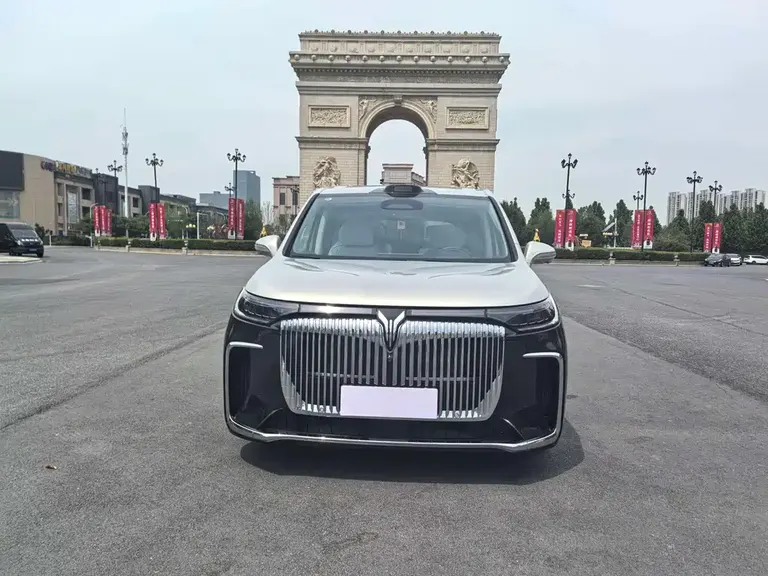 Voyah Dreamer PHEV 4 WD Flagship Qiankun