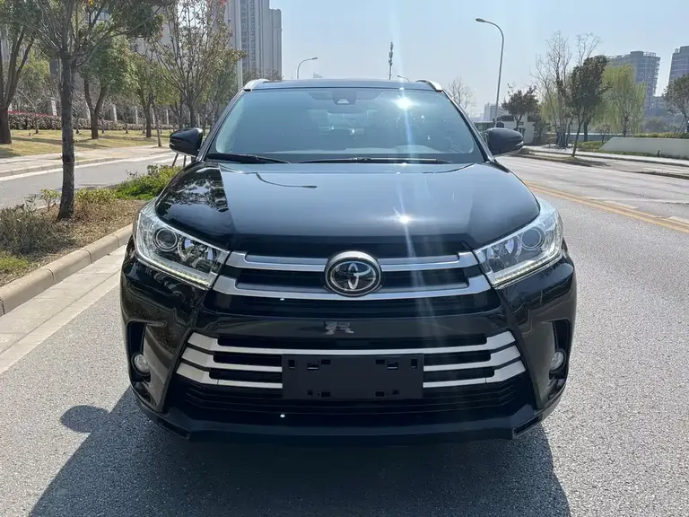 Toyota Highlander 2.0 T 2 WD Luxury 7-seat