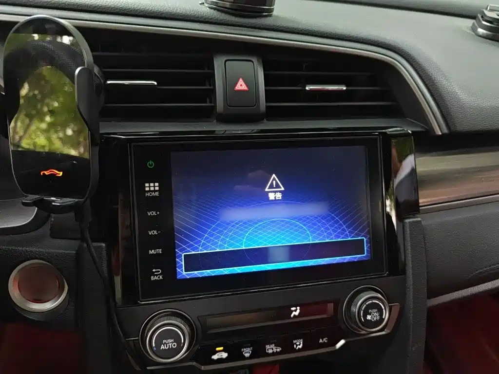 Civic HATCHBACK 220 TURBO CVT New Sharp Control