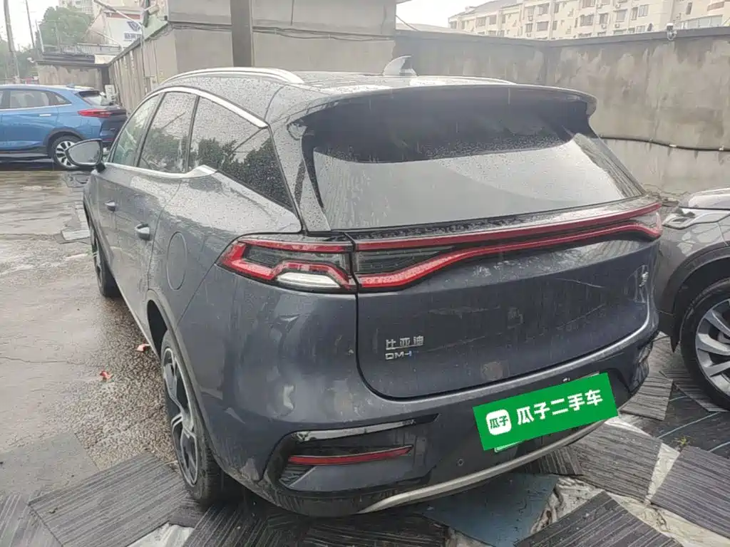Tang NEV DM-i 112 KM Honored