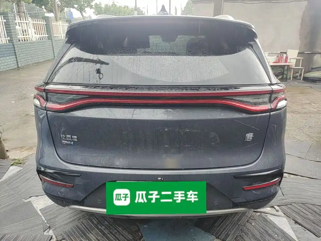 Tang NEV DM-i 112 KM Honored