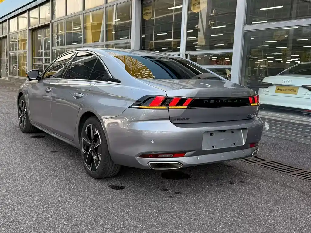 Peugeot 508 标致508 2025款 508 L 400 THP 驭动旗舰版