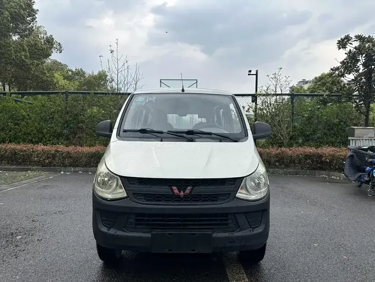 Wuling Zhiguang 1.2 L S Utility LSI
